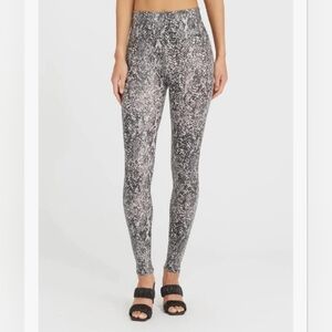 SPANX Monochrome Textured Leggings